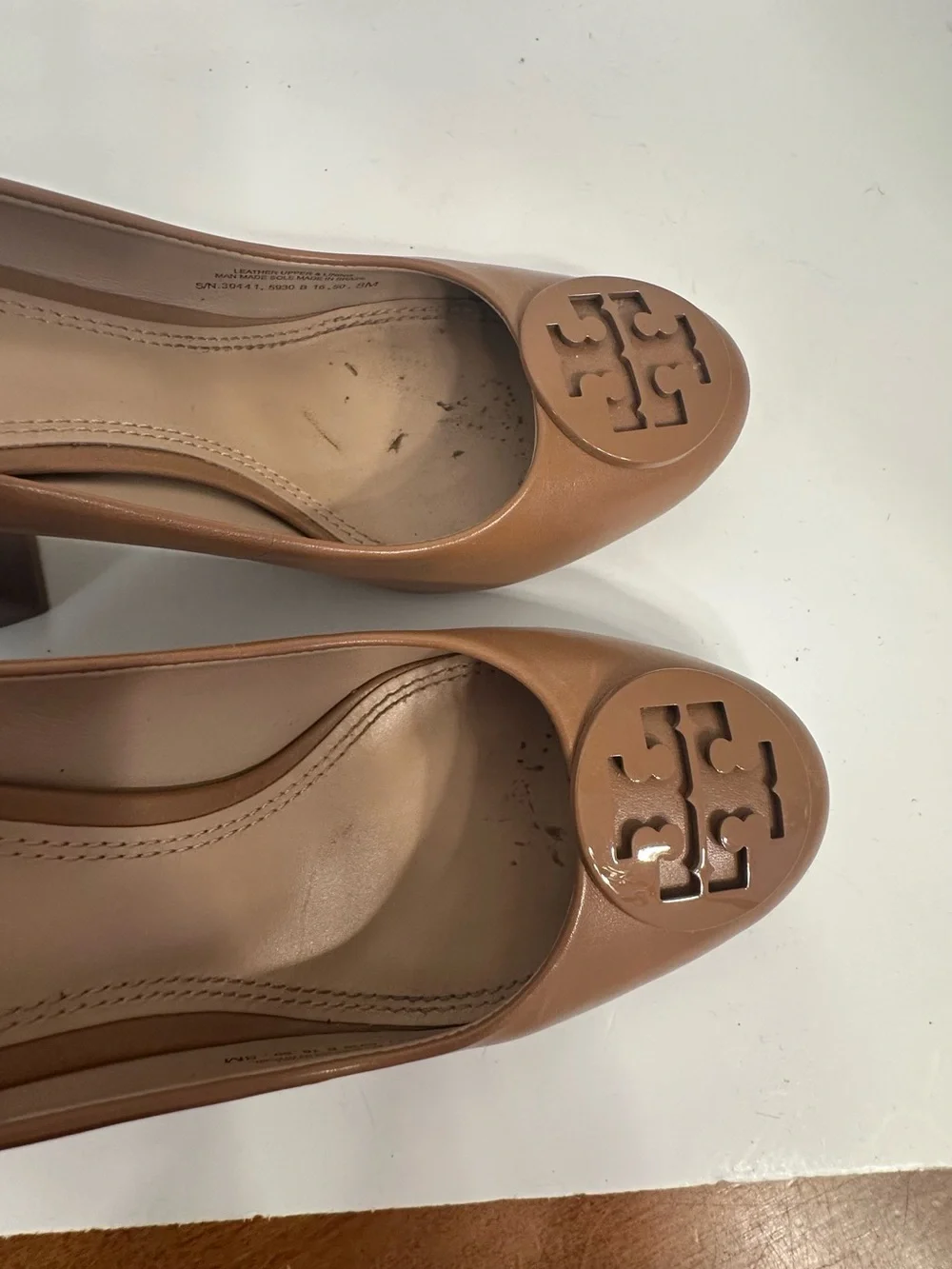 Tory Burch Tan Leather Logo Round-Toe Heels